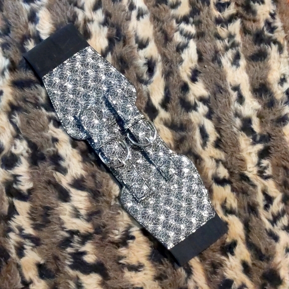 Accessories - Corset style belt